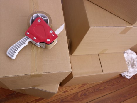 Removal truck for furniture and bulky items in Hatton